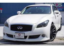 ★カスタムされたハイブリッドのフーガはタマ数も少なく、魅力的な一台ですね♪先ずはお気軽にお問合せくださいませ！