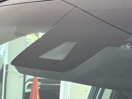 【トヨタセーフティセンス】走行中に前方の車両等を認識し、衝突しそうな時は警報とブレーキで衝突回避と被害軽減をアシスト。より安全にドライブをお楽しみいただけます。