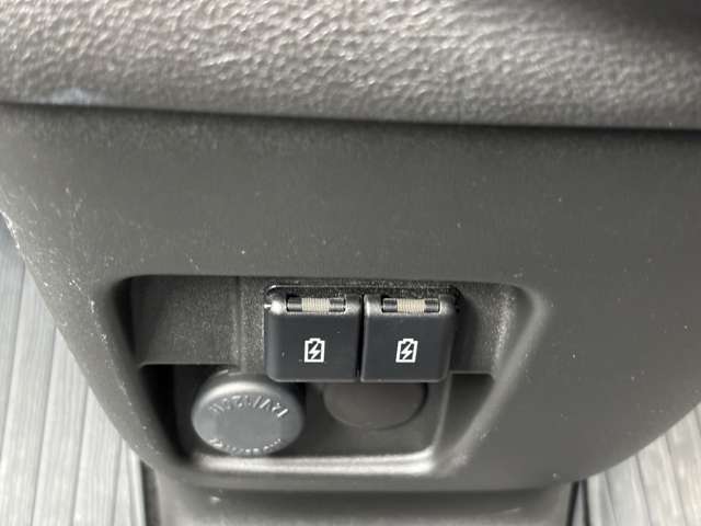 各種電源付いてます！