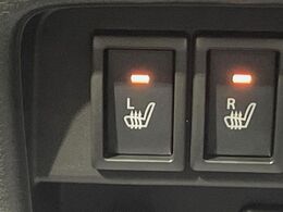 【シートヒーター】寒い日に重宝するシートヒーター！エアコンより早く温まってくれるので寒がりの人も安心ですね♪エアコンの温風は乾燥するから苦手、という方にもをおすすめです。