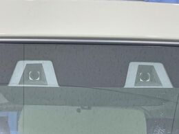 【スズキ　セーフティサポート】走行中に前方の車両等を認識し、衝突しそうな時は警報とブレーキで衝突回避と被害軽減をアシスト。より安全にドライブをお楽しみいただけます。