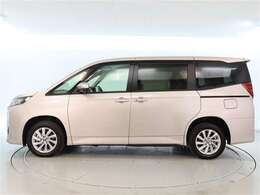 納車1カ月後には無料1カ月点検をご用意しています。車検や12カ月点検、オイル交換などのアフターメンテナンスも県内50店舗の整備工場におまかせください。