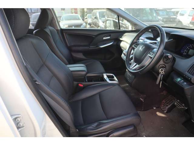 多彩なプランは当社だけ！●プロ施工スモークフィルムプラン1カ所1.5万円●新品バックソナー（ピピピ音で後方障害物をお知らせ）2.5万円●タイヤパンク修理1本3000円●税金をお安く！構造変更は1万円♪