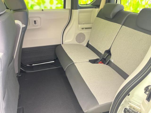 WECARSでは各商談席に大型モニターをご用意しております！見やすい大画面でゆったりと全国の在庫をご覧いただけます！是非ご来店お待ちしております！
