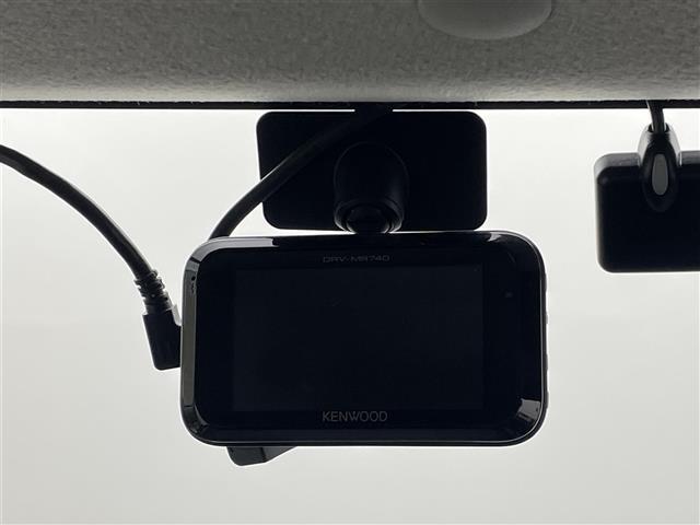【　ドライブレコーダー　】運転中の記録を残します。事故などを起こした起こされた時の証拠を残します。