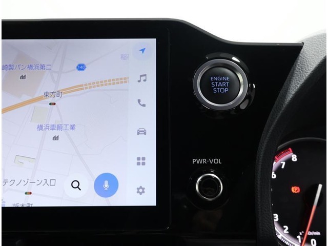 ポケットやバッグからキーを出さずにスマートに乗り込め、ボタンプッシュでおしゃれにエンジンスタートです。盗難防止イモビライザーも装備で安心です！