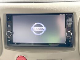 【純正ナビ】人気の純正ナビを装備。オーディオ機能も充実しており、Bluetooth接続すればお持ちのスマホやMP3プレイヤーの音楽を再生可能！毎日の運転がさらに楽しくなります！！