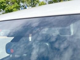 【アイサイトセイフティプラス】アイサイトに更なる安全をプラス。死角を減らし、より安全なドライブを支援してくれる安心の1台です♪
