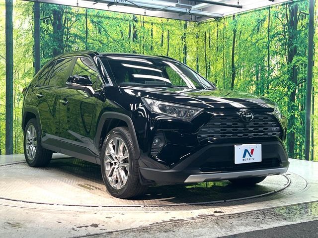 大好評のボディコーティング「弾スプラッシュコート」もご納車までに施工可能。通常のガラスコートと異なる、耐久年数6年の無機質ガラスコーティングが、ボディをキレイな状態に保ってくれます。
