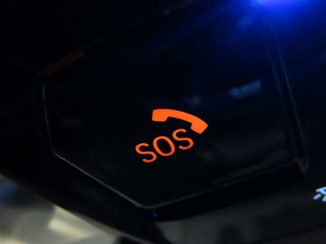 SOSコールが採用されております。MINIオーナー様専用ブランド保険と連動でき、万が一の際にはご安心いただけ非常に重宝いたします。