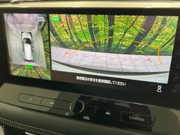 【アラウンドビューモニター】専用のカメラにより、上から見下ろしたような視点で360度クルマの周囲を確認することができます☆死角部分も確認しやすく、狭い場所での切り返しや駐車もスムーズに行えます。