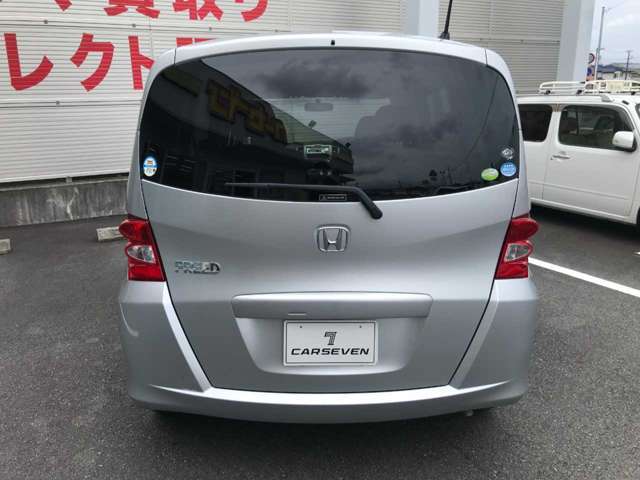 自社工場完備です！車検やオイル交換等のメンテナンスも当社へお任せ下さい！