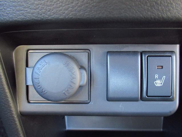 運転席にお座りの方のためにシートヒーターを装備！