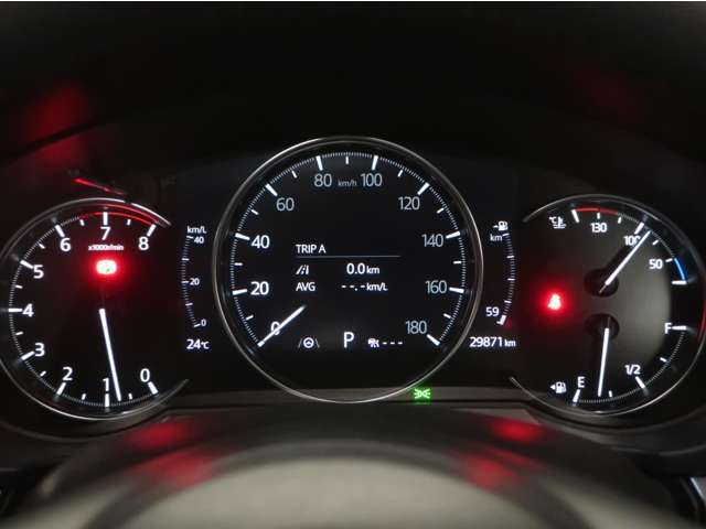 【スピードメーター】見やすいスピードメーター！運転に集中できます♪写真は、撮影現在の走行距離になります。また店舗移動等で多少距離が異なる場合もございますのでご了承ください。