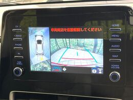 【パノラミックビューモニター】専用のカメラにより、上から見下ろしたような視点で360度クルマの周囲を確認することができます☆死角部分も確認しやすく、狭い場所での切り返しや駐車もスムーズに行えます。