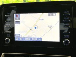 【8インチ　ディスプレイオーディオ】大画面のディスプレイはAppleCarPlayやAndroidAutoが利用可能。大きな画面でスマホナビアプリ等が利用いただけます♪