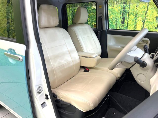 運転席シート廻りは使用感も少なく、良好な状態となっています。丁寧に使われていたことがよくわかりますね。