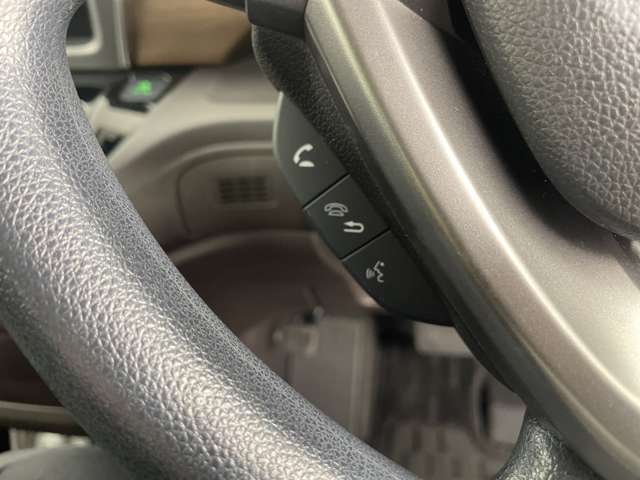 【運転席操作部】『運転席周辺の装備』の画像になります。快適なドライブを楽しむための機能が装備されています！運転席から触れるので使いやすいです！