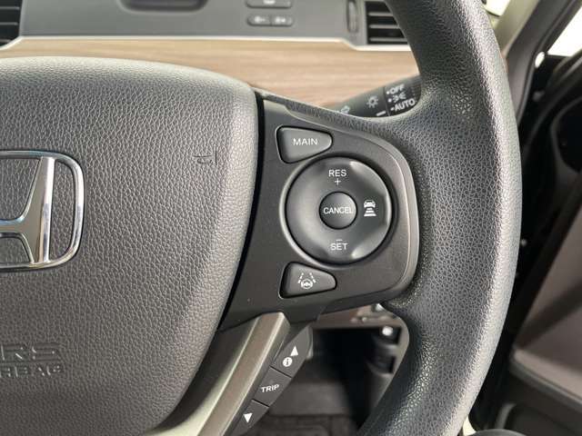 【運転席操作部】『運転席周辺の装備』の画像になります。快適なドライブを楽しむための機能が装備されています！運転席から触れるので使いやすいです！