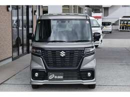 ようこそエルジオ宇野海岸通り店へ。エルジオは新、車中古車はもちろん、保険整備もお任せください