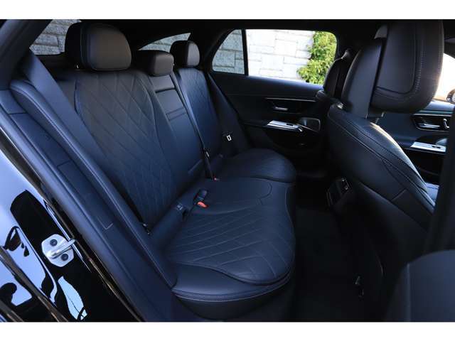 弊社は輸入車専門店となります。品質・グレード・装備品等にこだわり、選び抜いた車両をご提供させていただいております。
