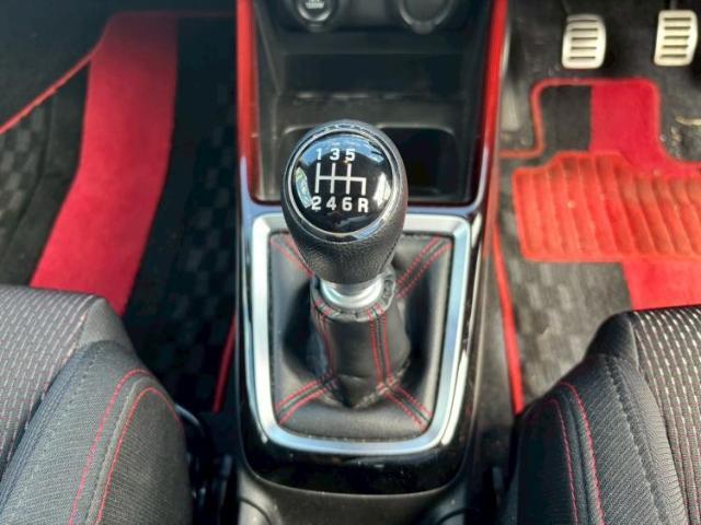 お車に合わせて無料保証以外にも、保証範囲、期間、距離を拡充させた有料保証もご用意しております！中古車の購入が初めてで不安・・・というお客様もご安心ください！