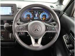 本革巻ステアリングホイール