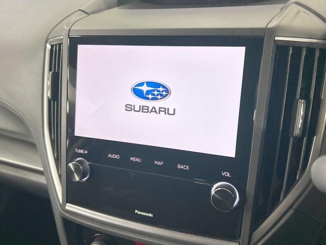 【純正ナビ】人気の純正ナビを装備。オーディオ機能も充実しており、Bluetooth接続すればお持ちのスマホやMP3プレイヤーの音楽を再生可能！毎日の運転がさらに楽しくなります！！