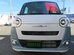 上級グレード「ストライプスG」で、フルLEDアダプティブドライビングヘッドライト＆メッキベゼル付LEDフォグランプ！オートライト＆自動消灯！障害物センサー（前2個）！ブレーキ制御付の前後誤発進抑制！