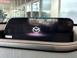 【8.8インチディスプレイオーディオ】お持ちのスマホやMP3プレイヤーとの無線接続で音楽再生が可能！コードで繋ぐわずらわしさも無く、手軽にお気に入りの音楽を楽しめます。