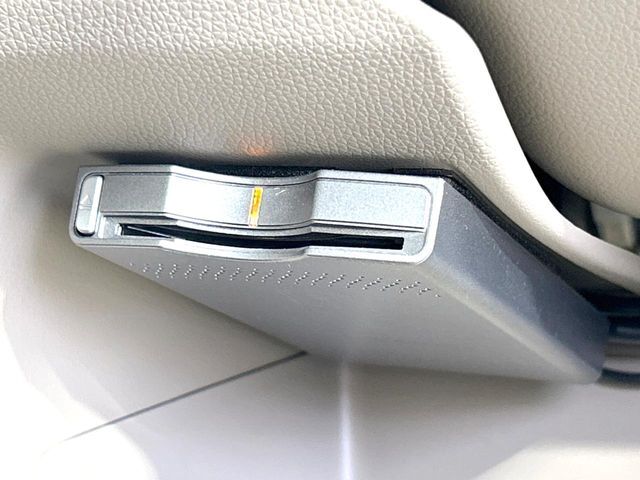 【ETC】高速道路の料金所をストレスなく通過！話題のスポットやサービスエリアに多い「スマートIC」利用時は必須のアイテムです。当店でセットアップを実施、ご納車当日からすぐにご利用いただけます！