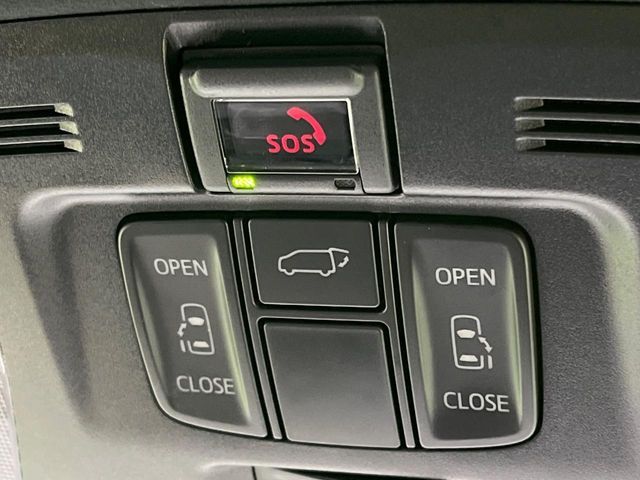 【両側パワースライドドア】スマートキーや運転席のスイッチで後席両側スライドドアの開閉が可能♪電動だから力を入れてドアを開ける必要が無く、小さなお子様でも簡単に開け閉めでき快適です♪