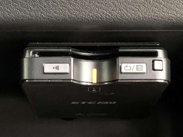 ETC車載器付きです。高速道路の料金所もスムーズに通過できます。
