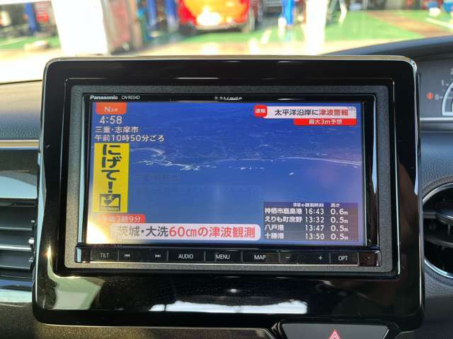 エアバッグ（運転席/助手席）・メモリーナビ・スマートキー（エンジンスタートボタン）・アイドリングストップ・ETC・ドライブレコーダーなど装備です。