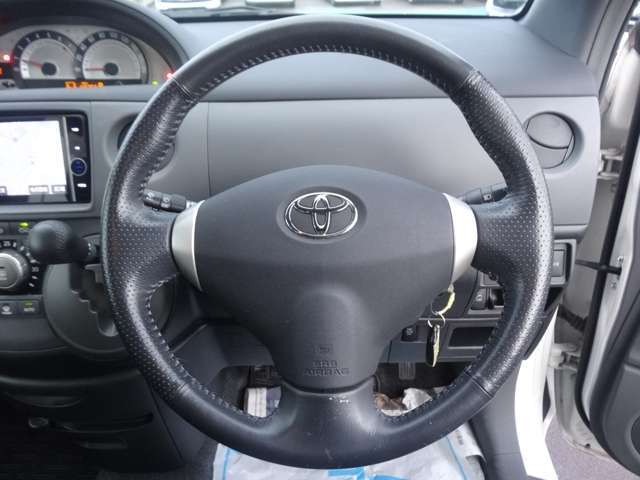 【他在庫車両有り】掲載しきれていないお車も店頭にてご用意がございます。中古車をご検討中のお客様、是非一度ぶぅぶぅ大阪までご来店くださいませ。立体駐車場保管なので雨の日でも安心して見学していただけます♪