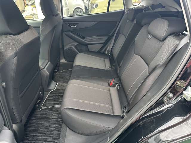 ★5年間新車保障★初度登録から5年間の新車保証が含まれています。長期間、安心してお乗り頂けます！保障費用は支払総額に含まれています！遠方のお客様は保証継承後、お近くのディーラーにて保証が受けられます！
