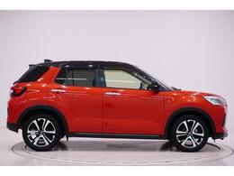 県内13店舗にて常時500台以上ダイハツ車を展示中です。見て、触って、納得のいく一台をぜひ見つけてください。