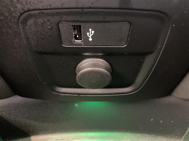 【運転席操作部】『運転席周辺の装備』の画像になります。快適なドライブを楽しむための機能が装備されています！運転席から触れるので使いやすいです！
