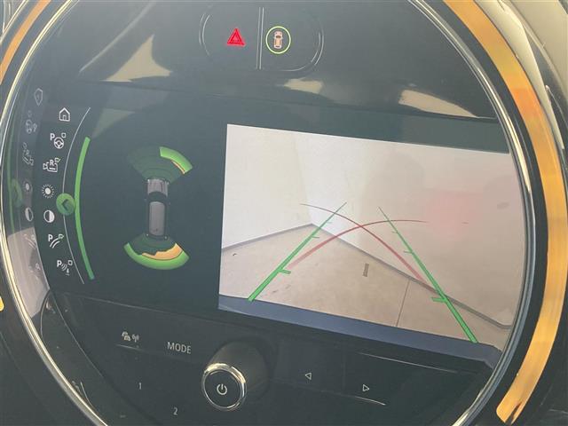 【ドライブレコーダー】映像・音声などの運転中の記録を残します。事故などを起こした起こされた時の証拠になりえますので、もしも時でも安心ですね。