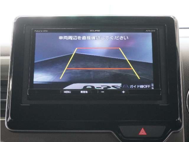 ◆バックカメラ◆リバースにするだけで映ります、後方の安全確認や、狭い駐車場での車庫入れ、雨の日や夜間など視界の悪い時に便利です！安全にバックする為には欠かせない装備です。