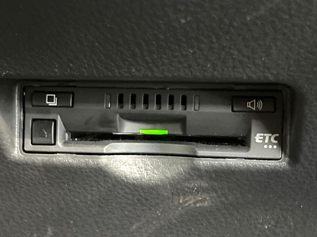 【ETC】高速道路の料金所をストレスなく通過！話題のスポットやサービスエリアに多い「スマートIC」利用時は必須のアイテムです。当店でセットアップを実施、ご納車当日からすぐにご利用いただけます！