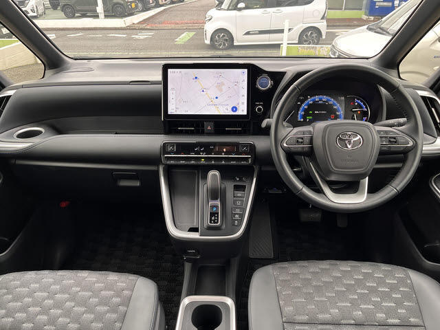 サービス工場完備でアフターも安心♪　資格を持った優秀なメカニックがまごころ込めて整備致します！！安心してカーライフをお楽しみ下さい♪　車検も安い！！安心♪のチューブ北本店にお任せ下さい！