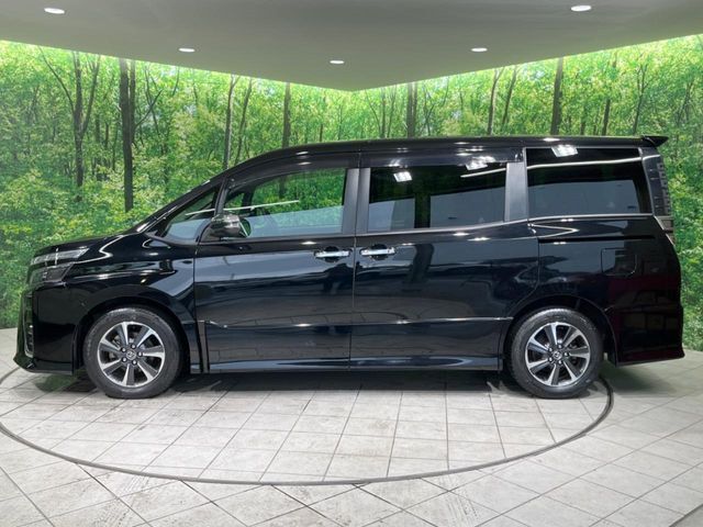 大好評のボディコーティング「弾スプラッシュコート」もご納車までに施工可能。通常のガラスコートと異なる、耐久年数6年の無機質ガラスコーティングが、ボディをキレイな状態に保ってくれます。