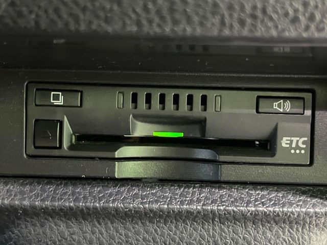 【ETC】高速道路の料金所をストレスなく通過！話題のスポットやサービスエリアに多い「スマートIC」利用時は必須のアイテムです。当店でセットアップを実施、ご納車当日からすぐにご利用いただけます！
