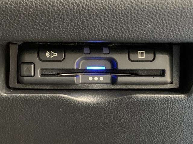 ETC車載器付きです。高速道路の料金所もスムーズに通過できます。