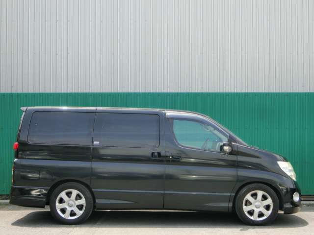 初めて中古車を買う方も女性一人でのご来店でも安心の総額表示のお店です。安さも魅力！！