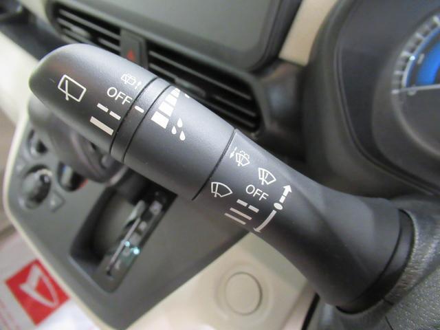 ダイハツディーラーでは「ダイハツ認定中古車」という基準を設け、車選びに詳しくないお客様でも「安心して選べる」をご提供しています。