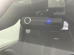 【ドライブレコーダー】映像・音声などの運転中の記録を残します。事故などを起こした起こされた時の証拠になりえますので、もしも時でも安心ですね。