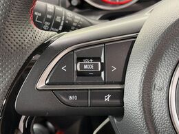 【ステアリングスイッチ】運転中、前方から目線をそらすことなく、オーディオ等の操作が可能な便利機能！安心＆快適なドライブを演出してくれます♪