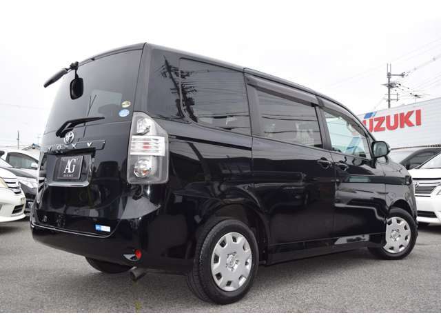 【全国登録納車可能】でございます。ご自宅や勤務先など、お客様のもとまで責任を持ってお運びいたします。